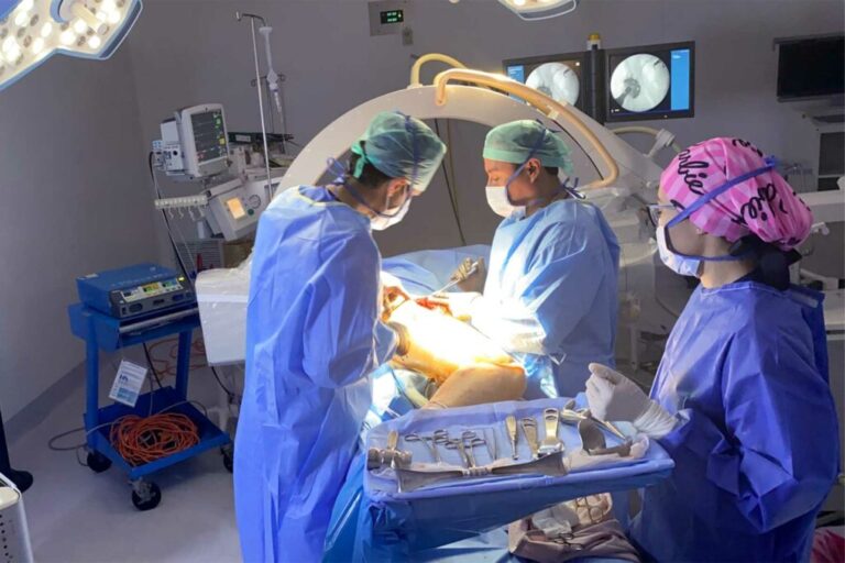 Knee Replacement in Mexico