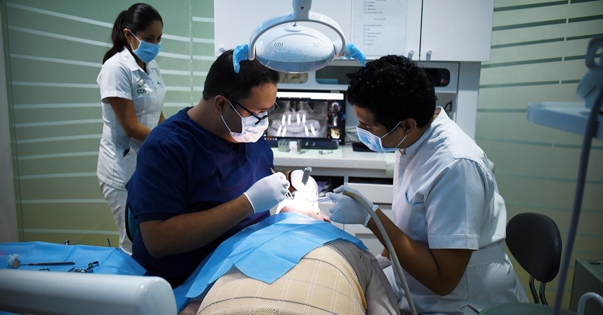 Implant Supported Dentures in Cancun, Mexico