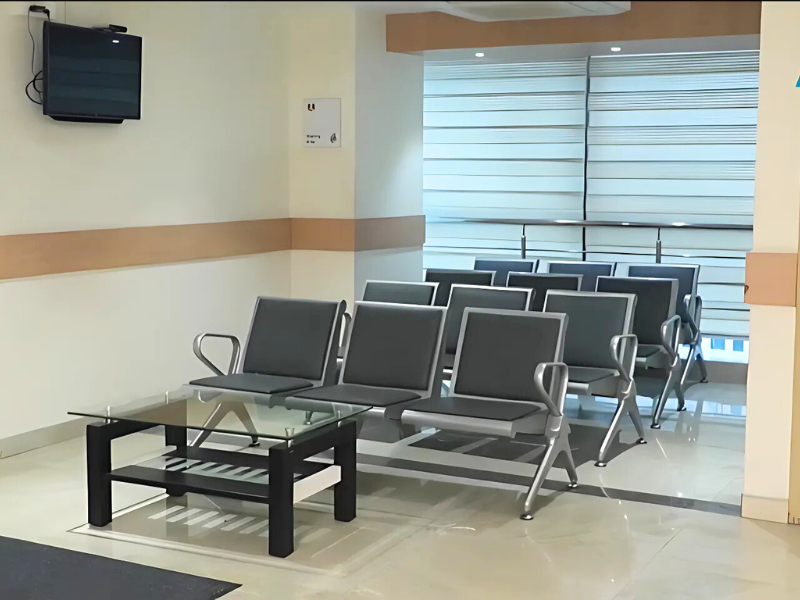 Clean and organized waiting area at Apollo hospital, Chennai 