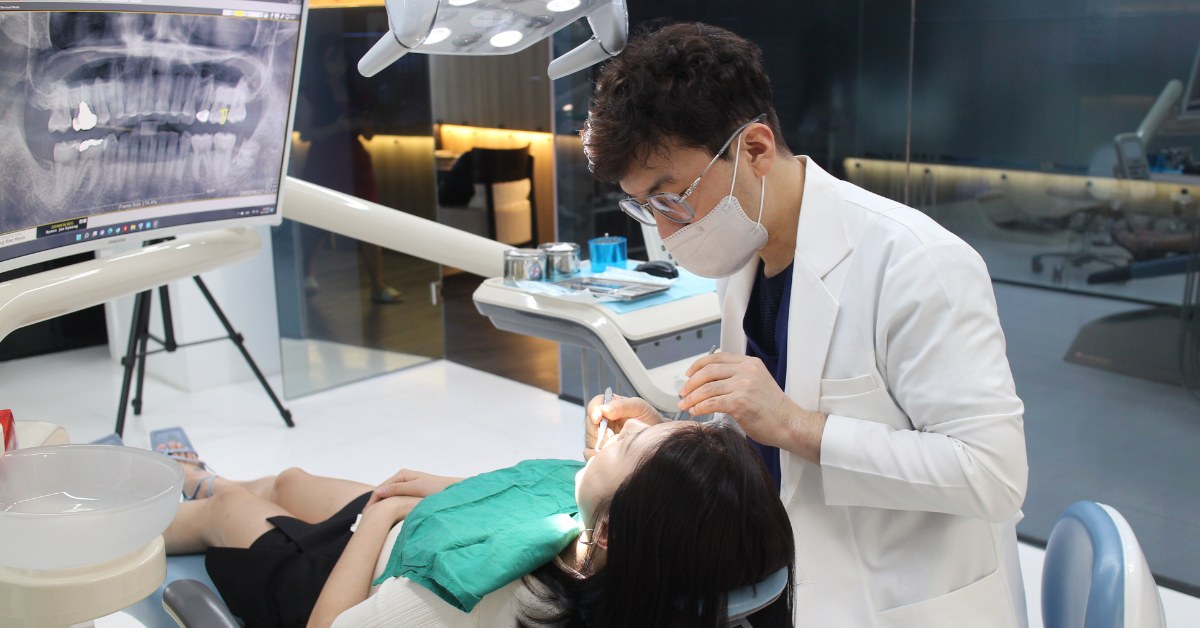 Dental Crowns in Vietnam: Guide to Costs, Dentists, Clinics