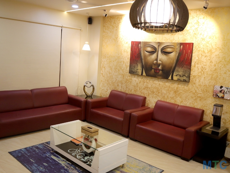 Patient Lounge For Relaxation Before or After Dental Treatment in Delhi